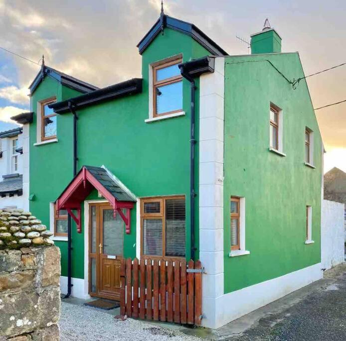 The Historic Wee Green House Carrigart エクステリア 写真